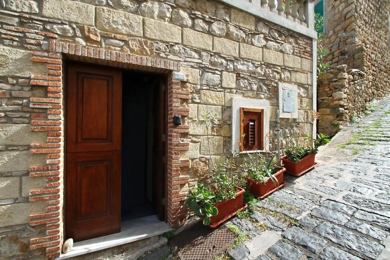 Stanza Del Pescatore - Casa Rustica Sul Lungomare Caronia Marina 0*,  إيطاليا